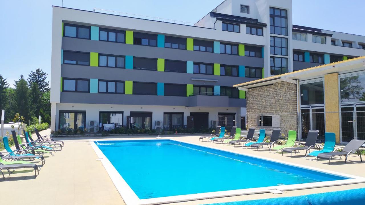 Balatonföldvár Pauzo Balaton 아파트 호텔 외부 사진